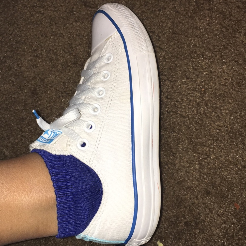 Adidas - Picture 2 of 5
